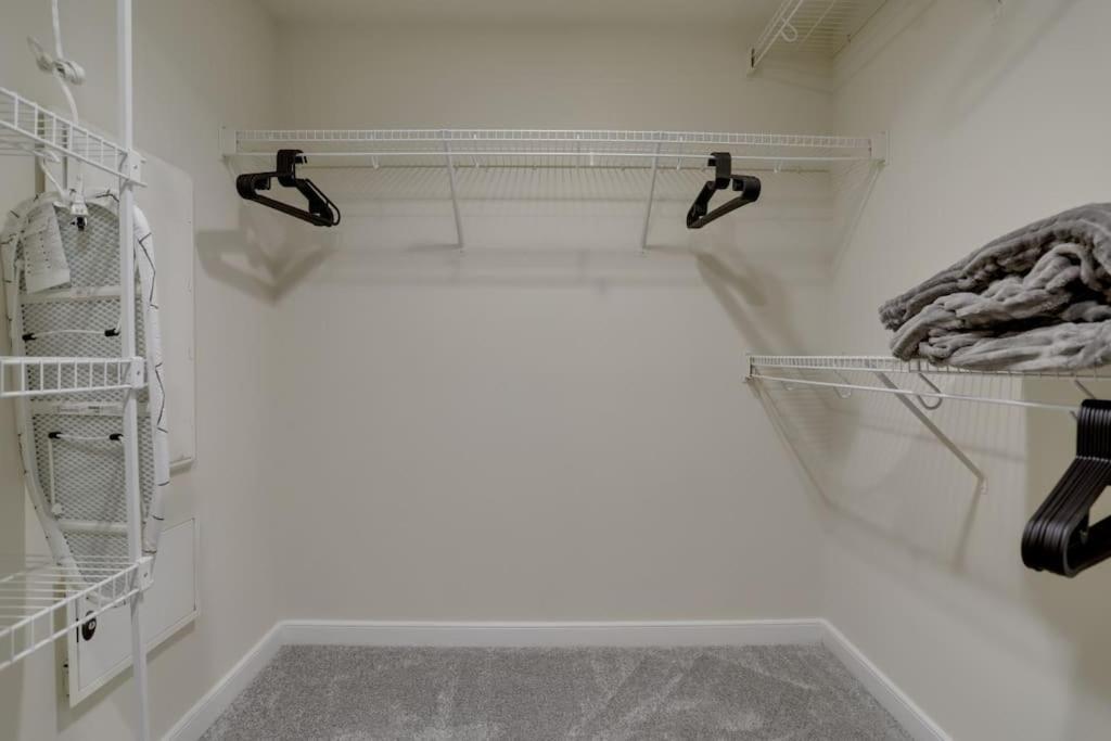 Condo With Gym And Pool In Pentagon City 8Min To Dca 알링턴 외부 사진