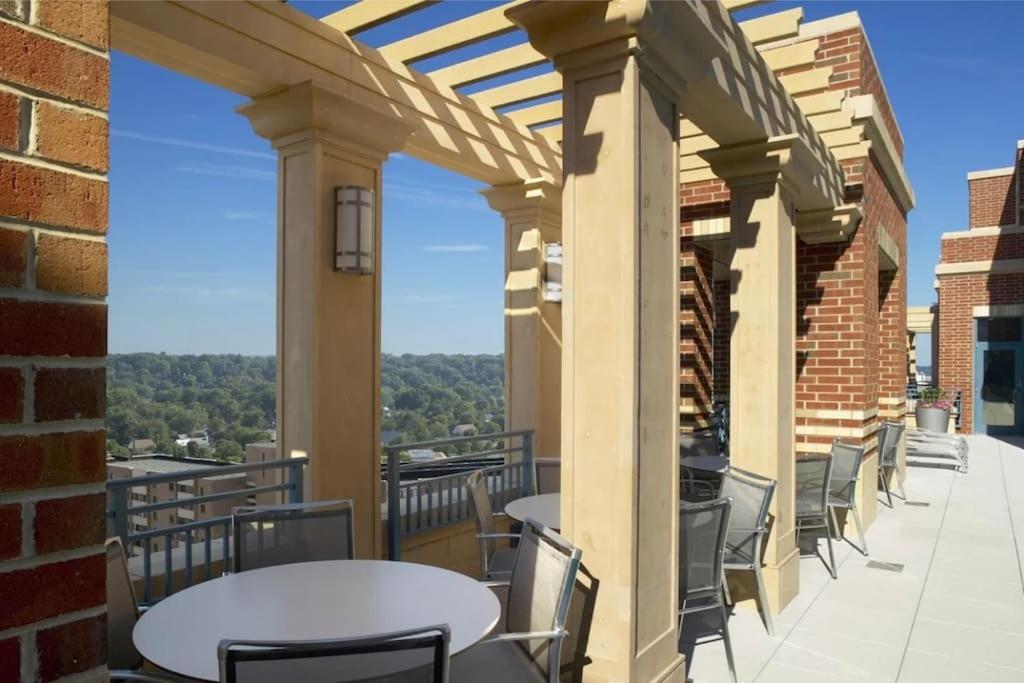 Condo With Gym And Pool In Pentagon City 8Min To Dca 알링턴 외부 사진